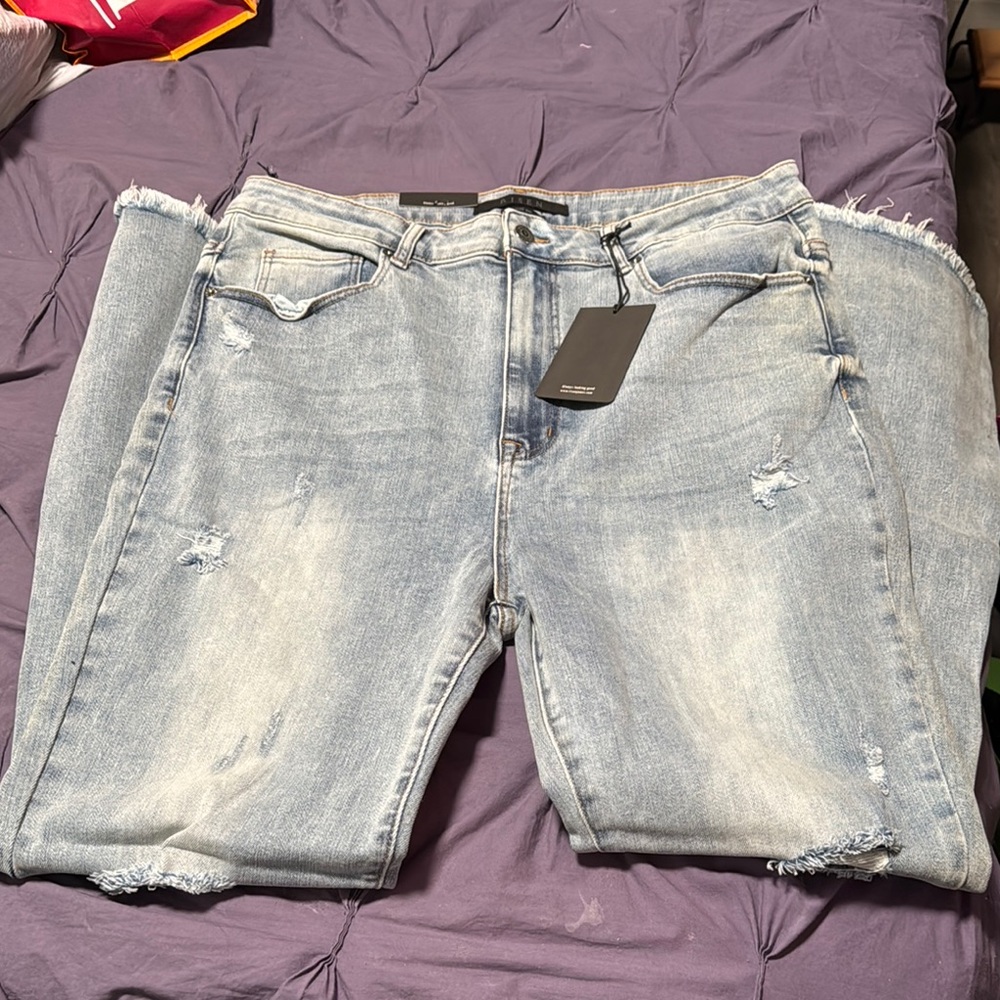 Chic Light Blue Flare Jeans - Picture 5 of 6